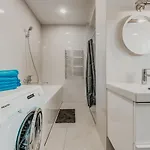 Butas Spacious - 140 Square Meters Apartment, Centre