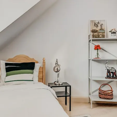 Spacious - 140 Square Meters Apartment, Centre *